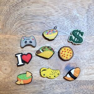 (9) ASSORTED CROCS JIBBITZ